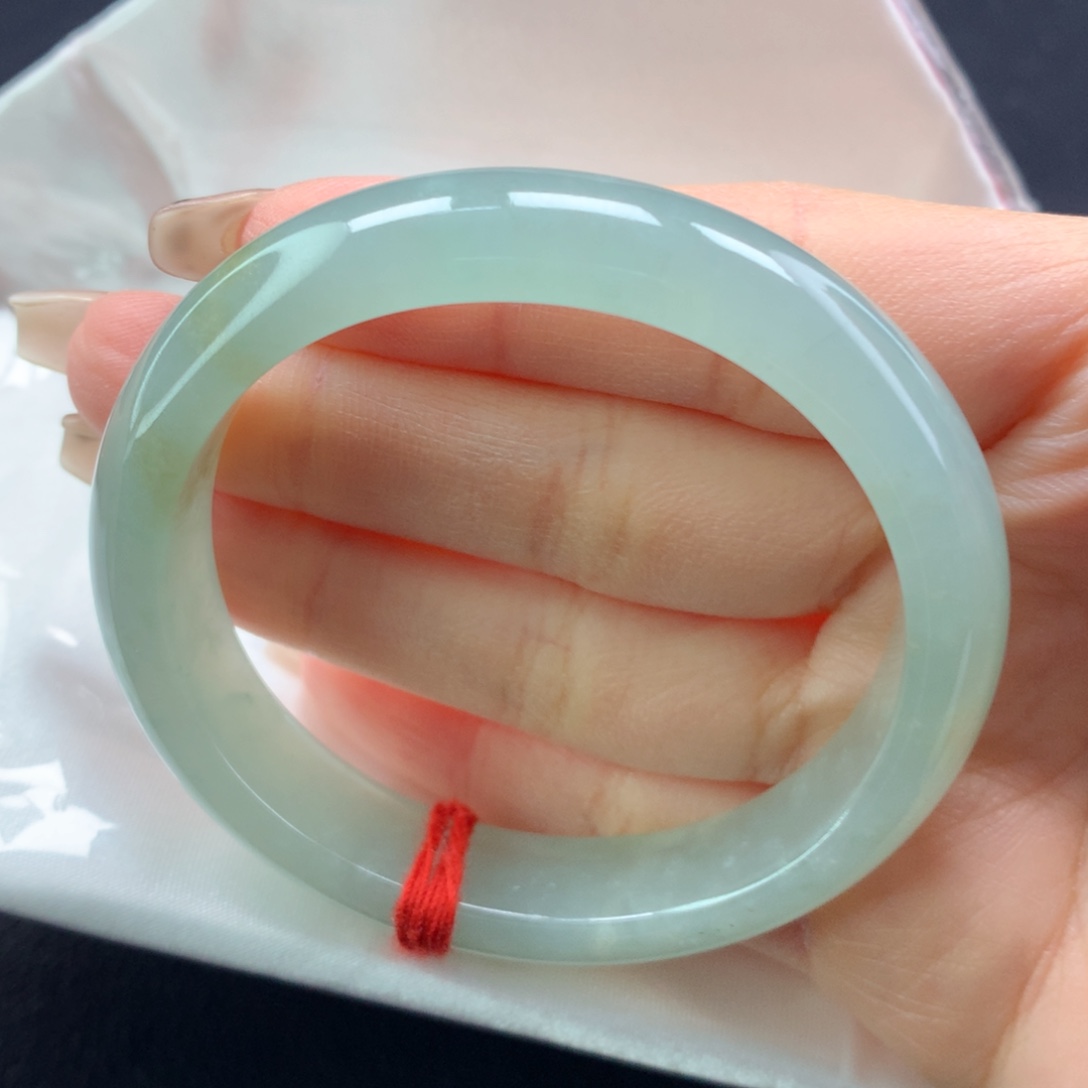 翡翠手镯未镶嵌（24号）（贵妃）正圈48-49可戴