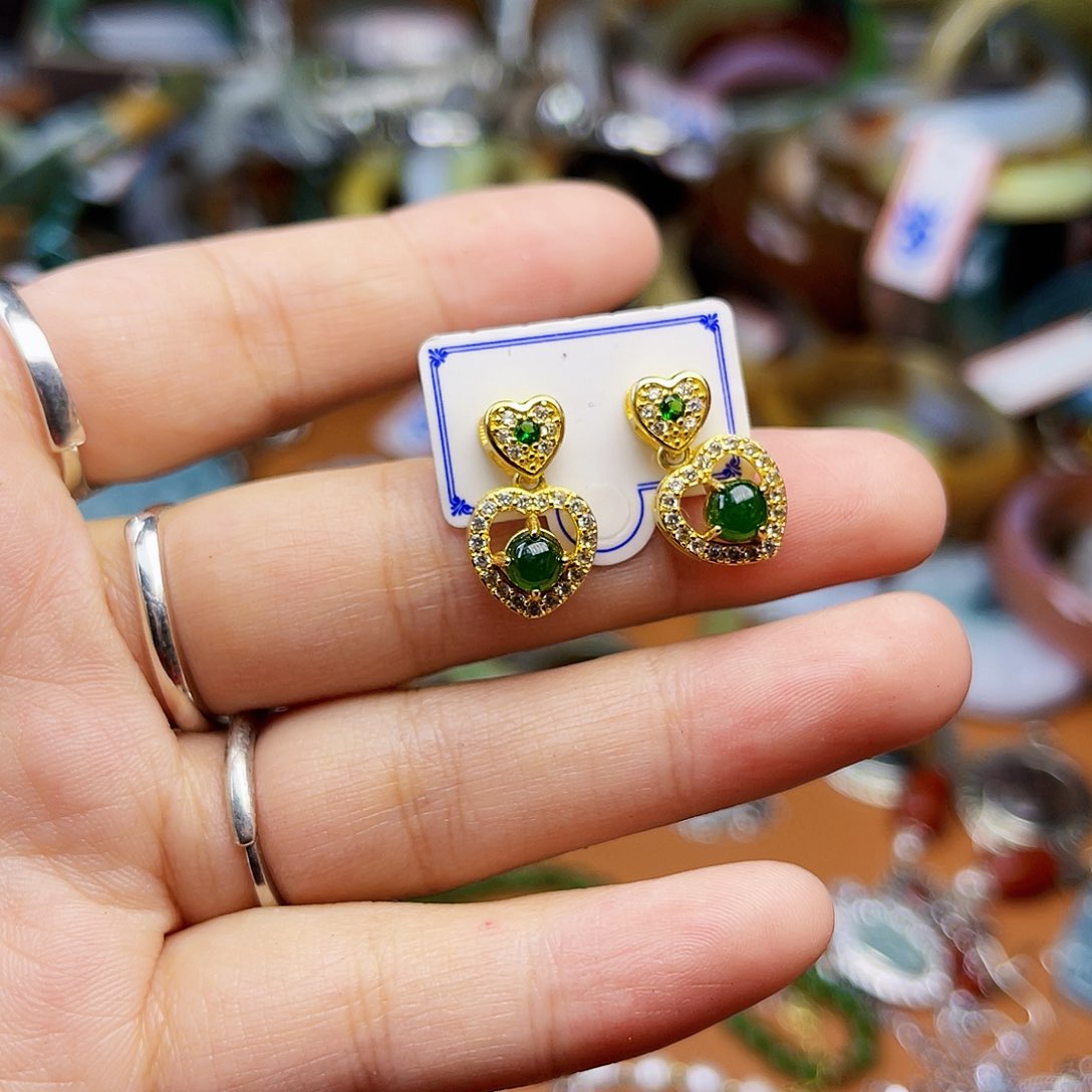 翡翠颈饰未镶嵌这