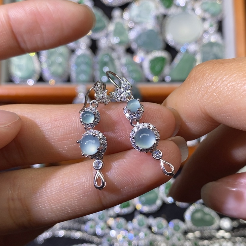 【闪购商品】翡翠颈饰未镶嵌天然