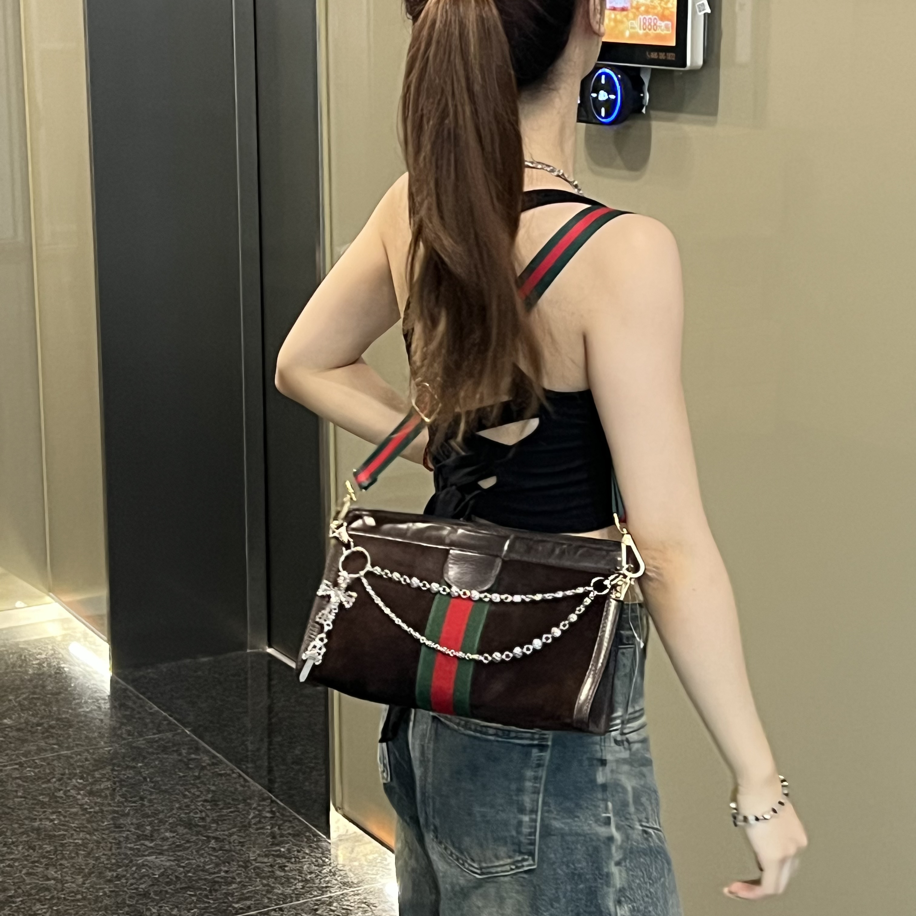 95新 GUCCI/古驰 gucci麂皮手拿包/4005574