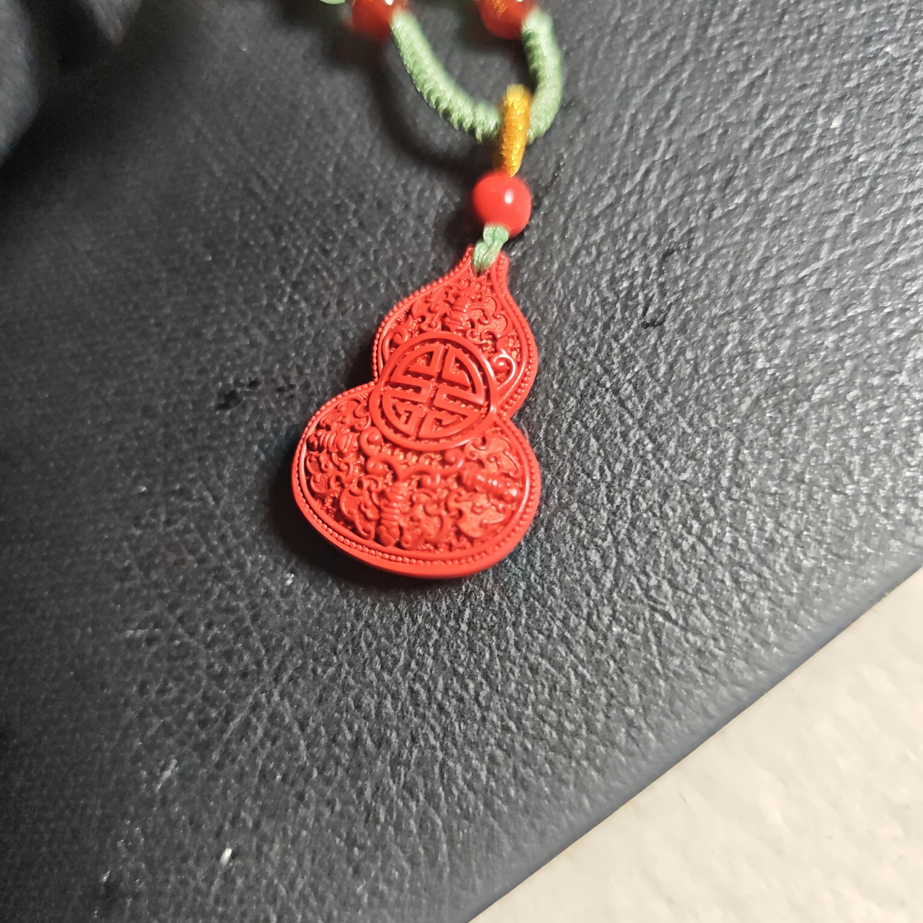 含辰砂工艺品含辰砂工艺品高含量朱砂福禄双全设计款葫芦吊坠