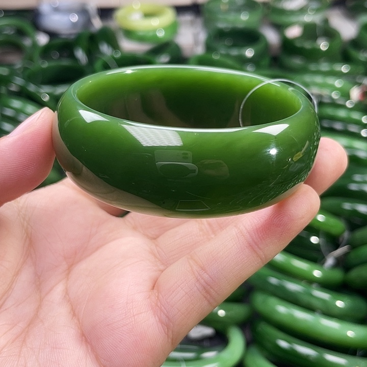 未镶嵌手镯和田玉（碧玉）