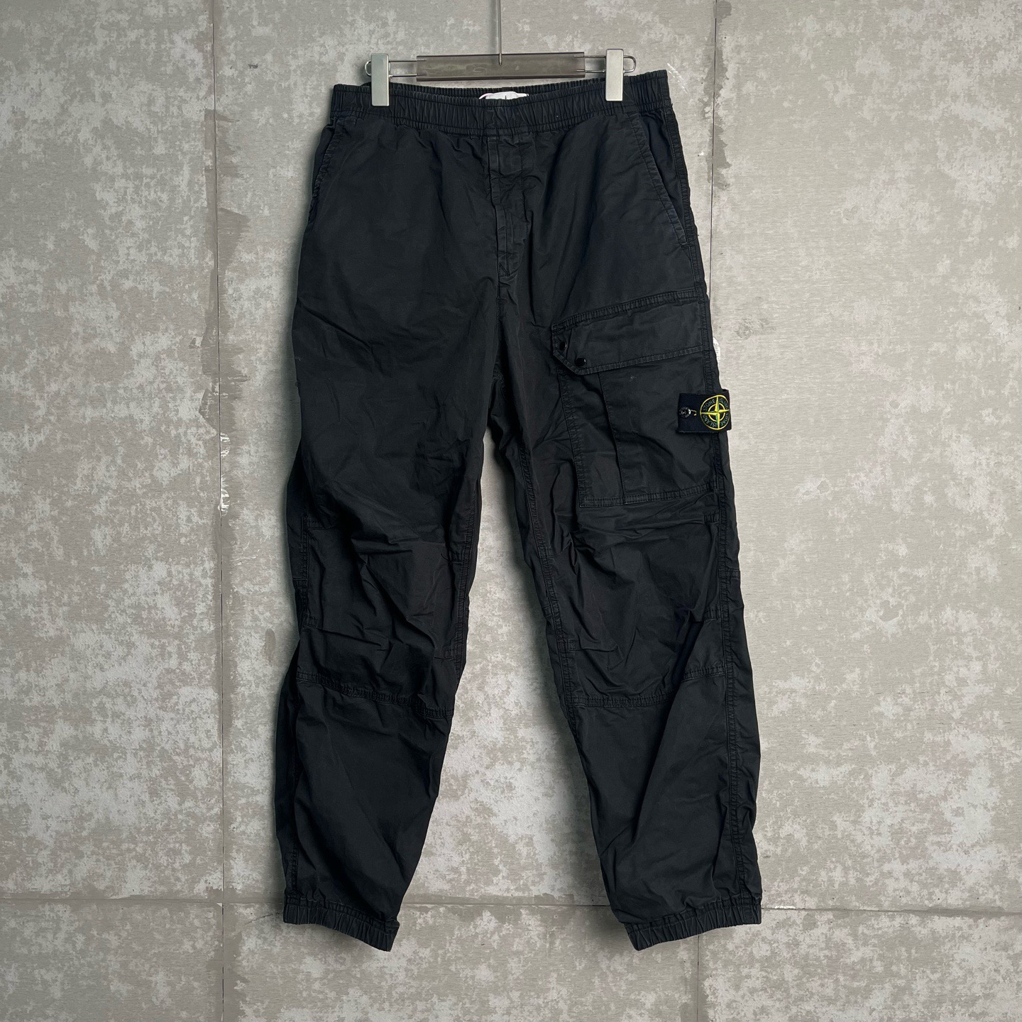 未使用 STONE ISLAND 32*1/黑色水洗口袋工装裤/18586
