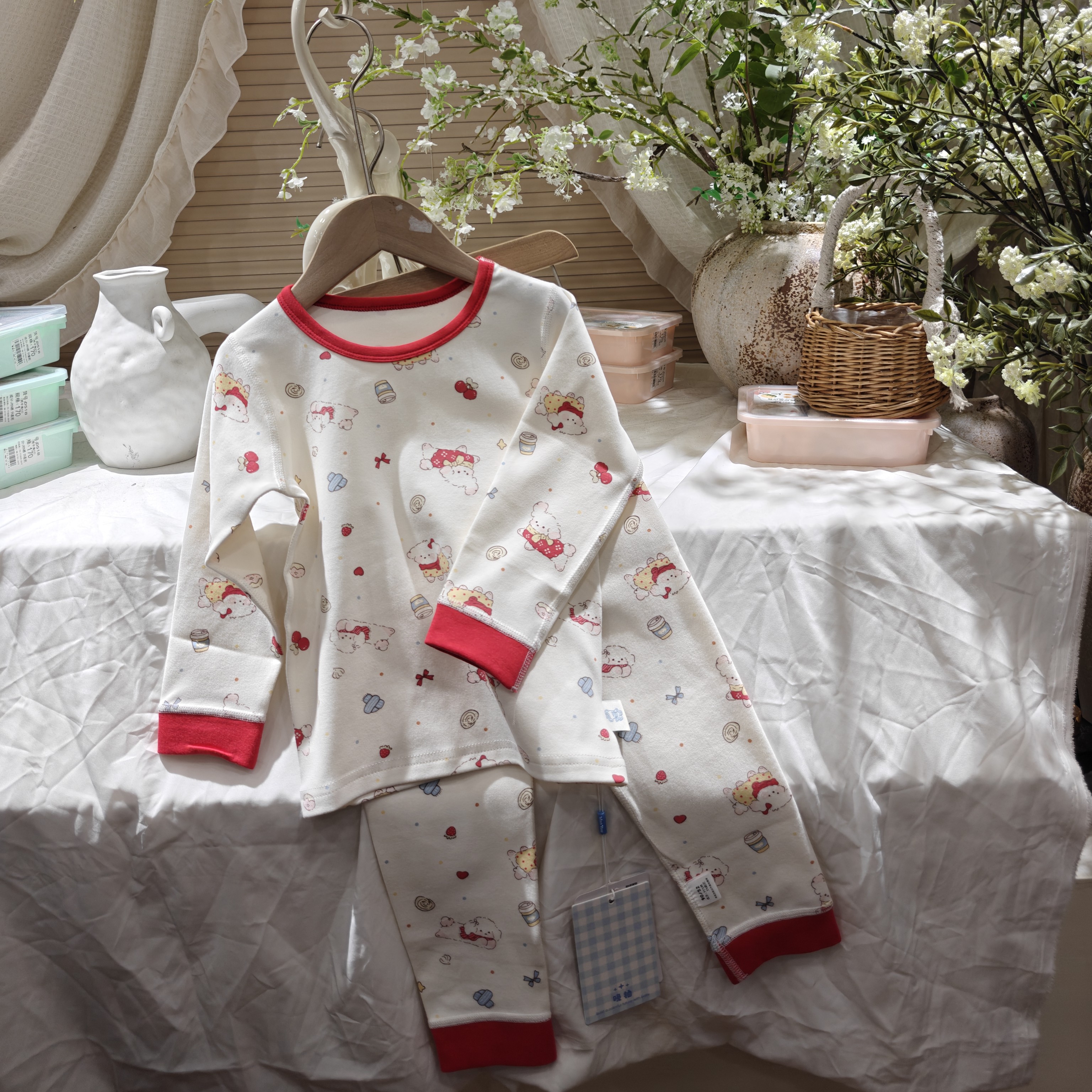 6H03。2528小狗冬日派对套装320克家居服套装