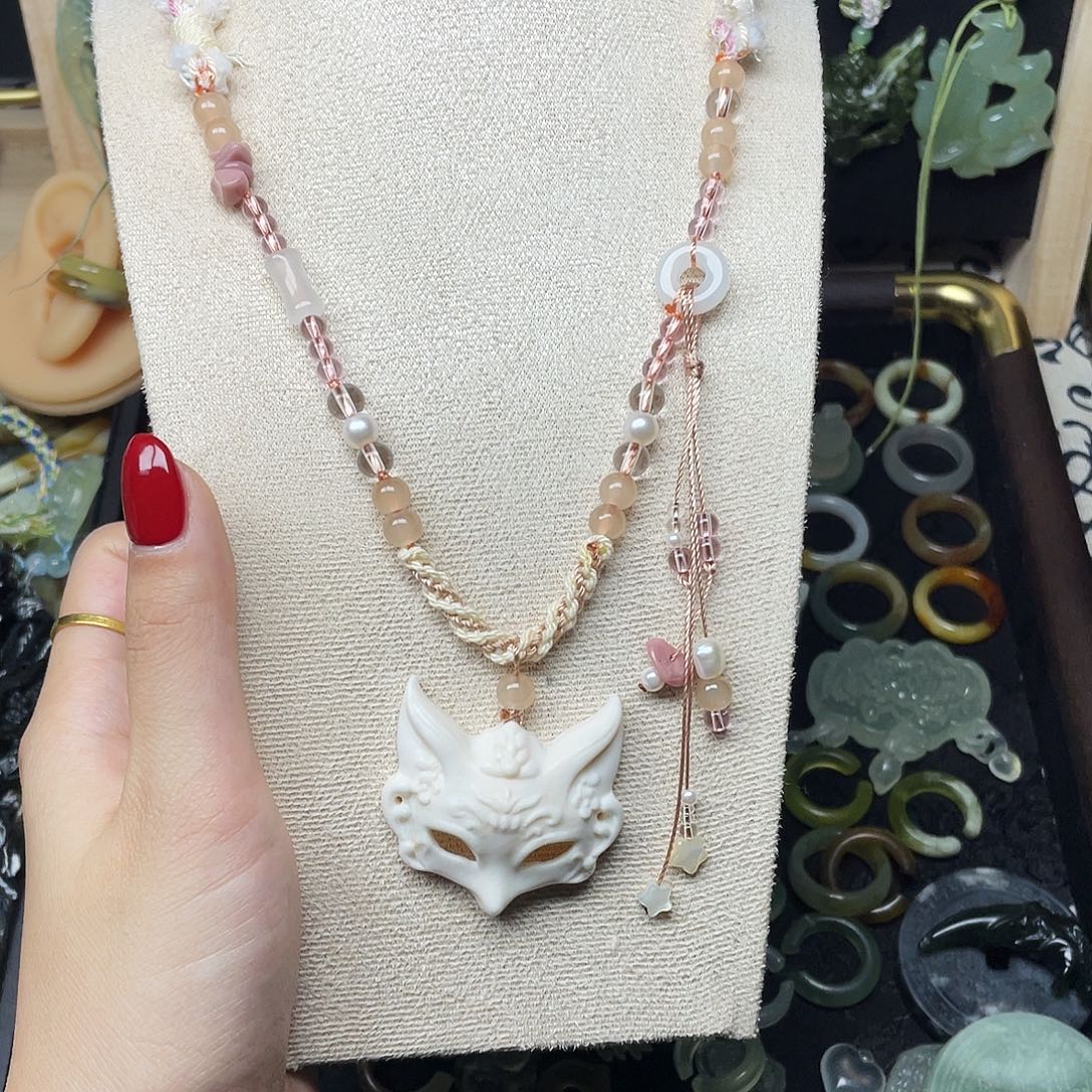 蛇纹石玉未镶嵌颈饰福利