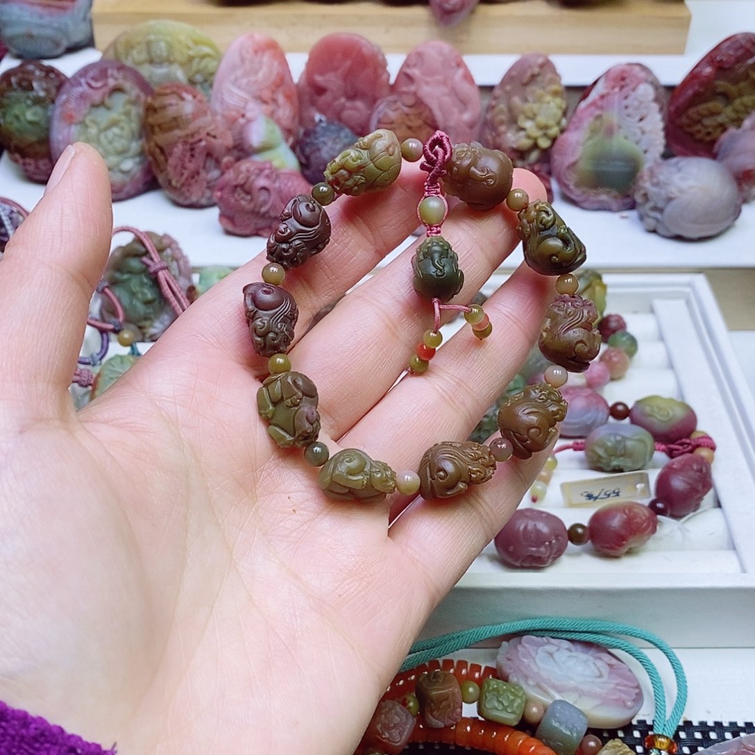 玛瑙/玉髓盐源玛瑙手链未镶嵌