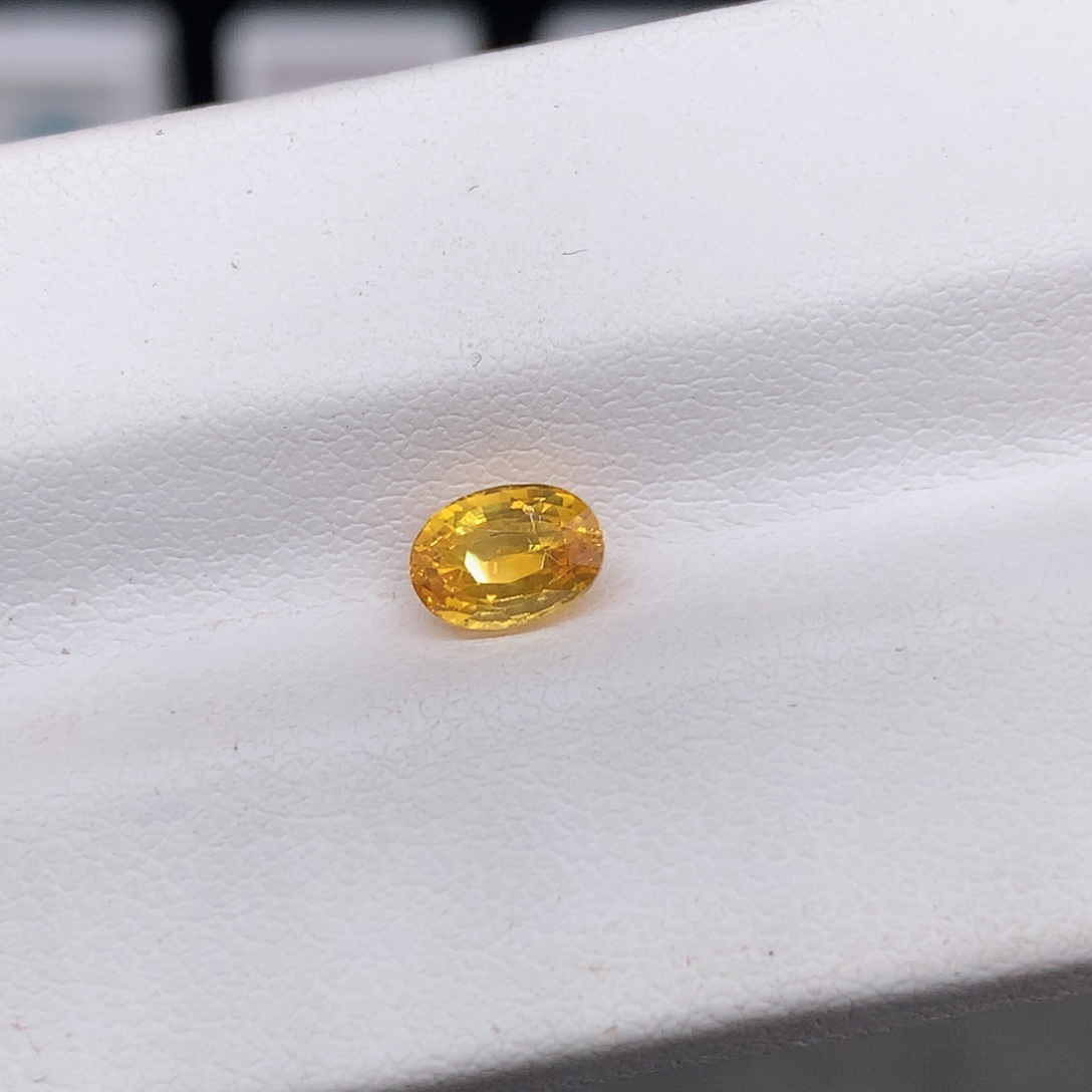 蓝宝石裸石1.02克拉带证书