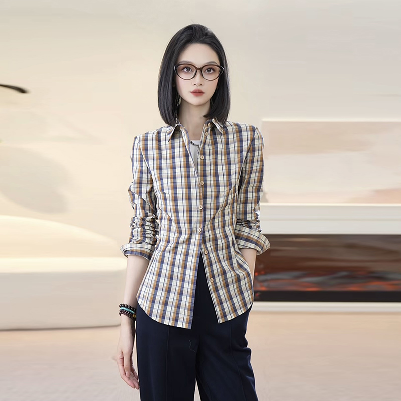 商城同款2025春秋新款复古摩登修身显瘦气质翻领格纹衬衫130146