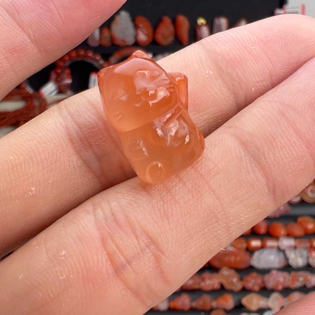 南红玛瑙未镶嵌颈饰招手猫