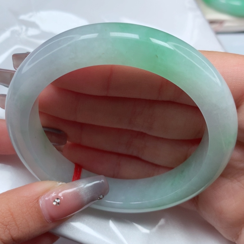 【闪购商品】翡翠手镯未镶嵌56圈