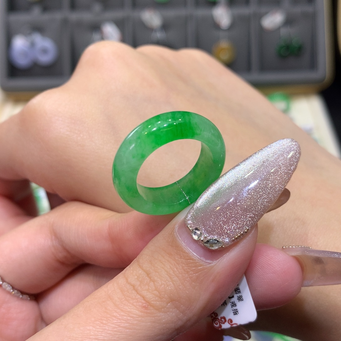 翡翠戒指未镶嵌11-12阳绿
