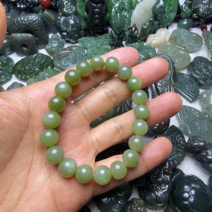 ᥫ***ᰔ和田玉未镶嵌颈饰