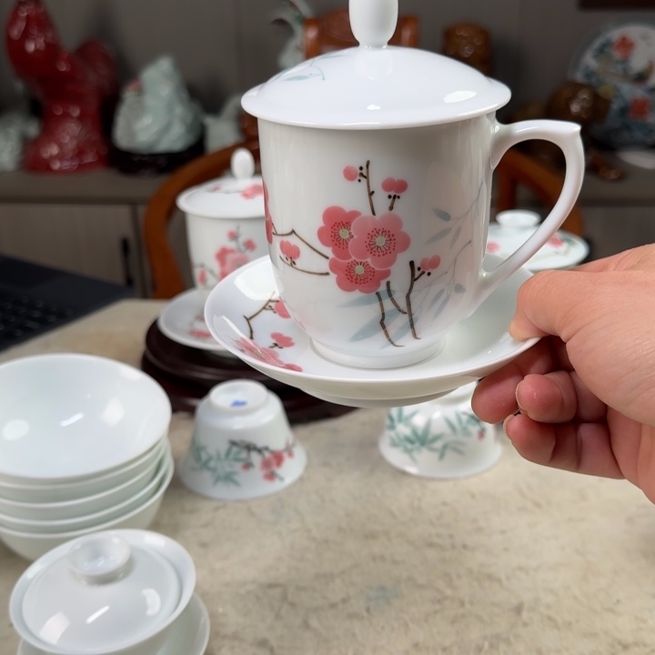 杯美**刻颜玉窑滑石子二号金钟杯二级品