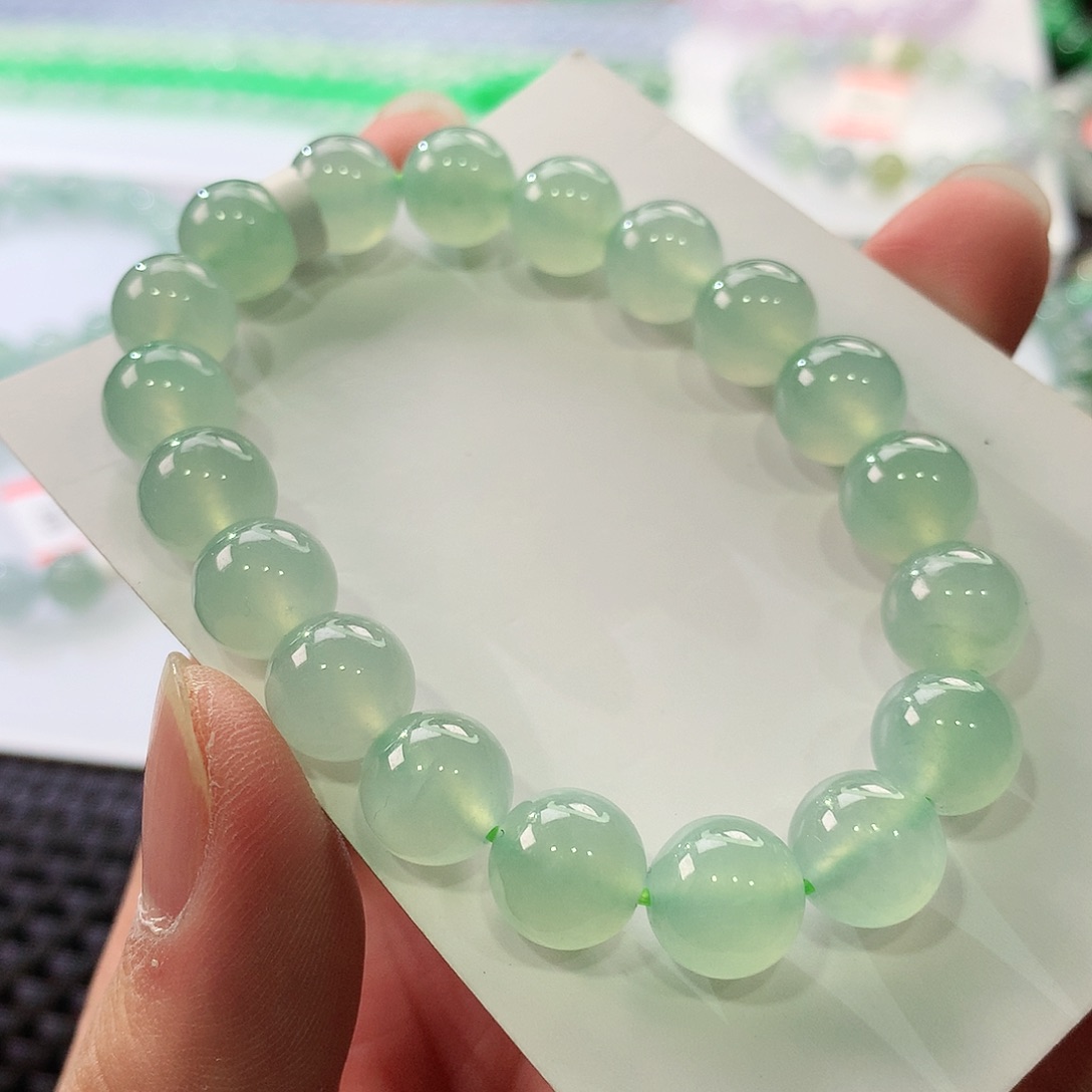 翡翠手链未镶嵌翡翠