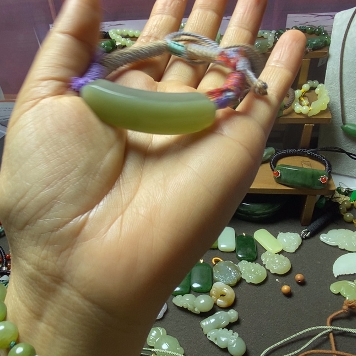 和田玉未镶嵌手链