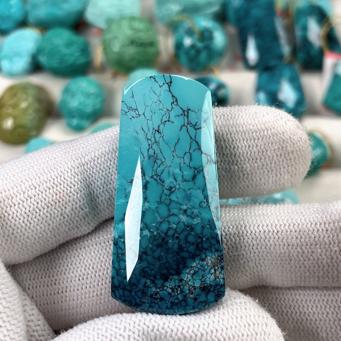 绿松石未镶嵌车挂