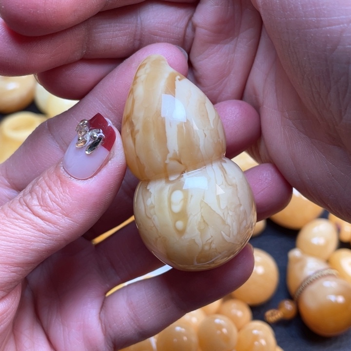 蜜蜡裸石未镶嵌蜜蜡葫芦重33.2克