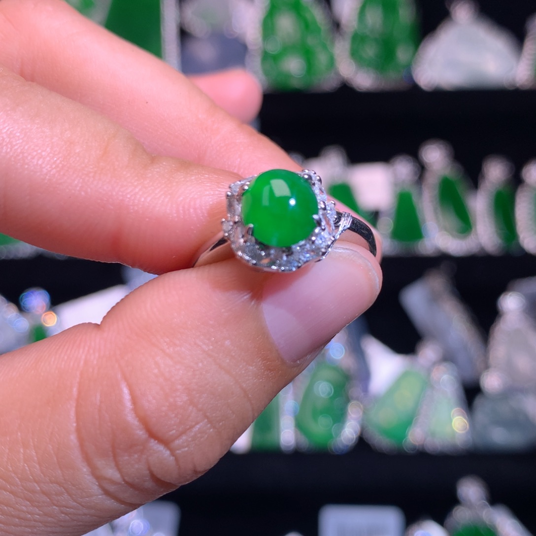 【闪购商品】颈饰银S925镶嵌翡翠天然翡翠