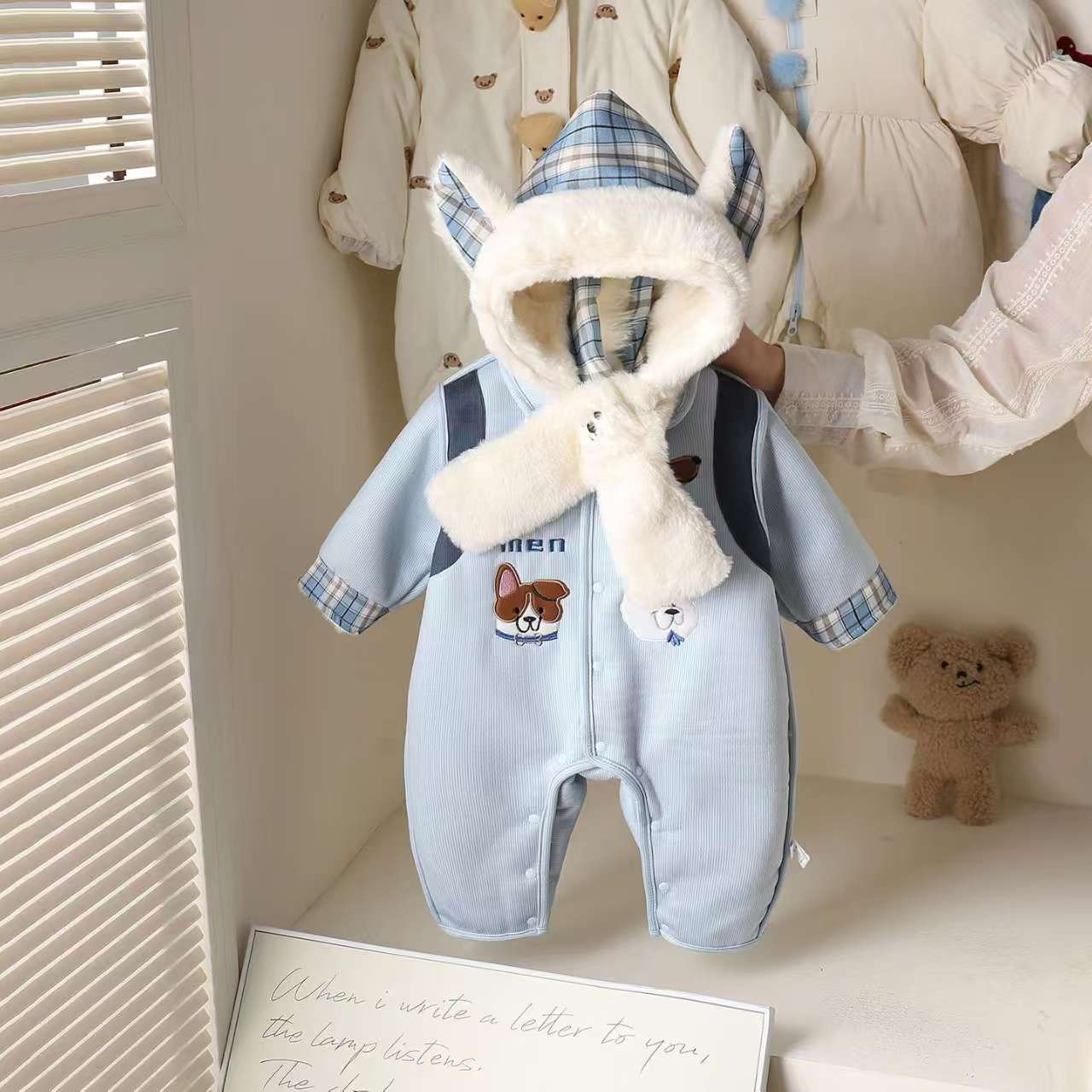 冬款蓝海雪绒汪汪队加绒婴幼儿翻领方格爬服男女宝布艺卡通连体衣