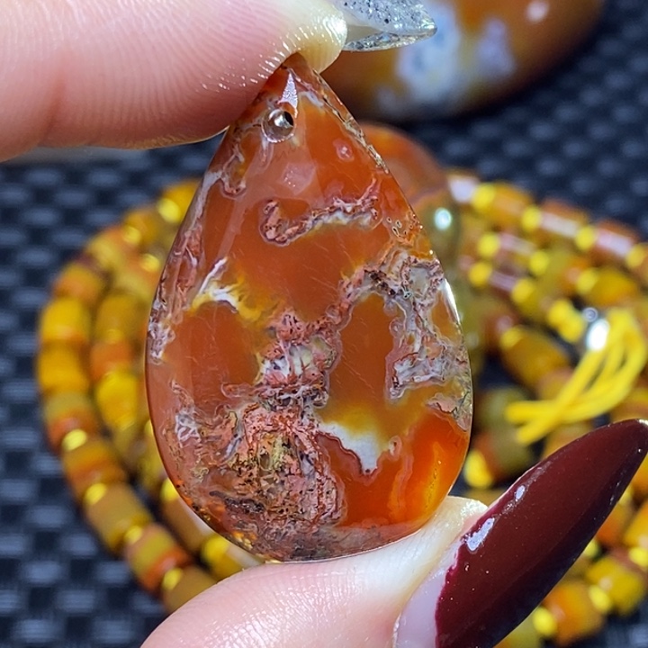 玛瑙/玉髓颈饰未镶嵌