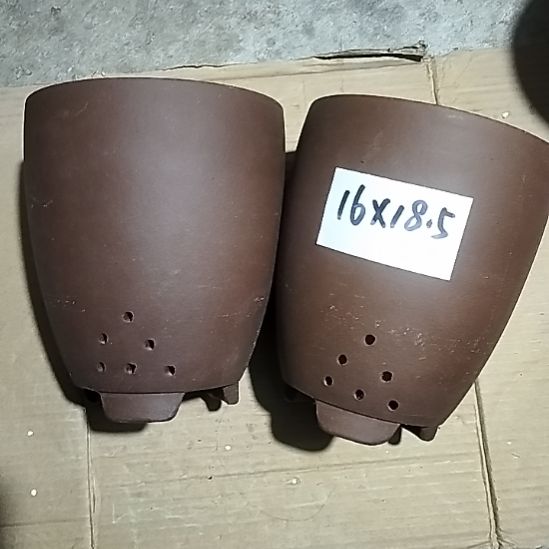 紫砂三角两个紫泥