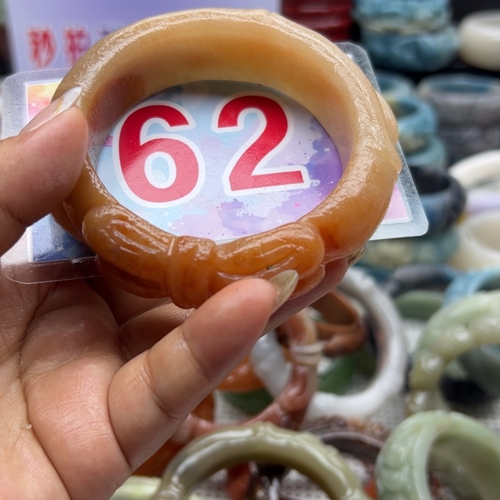 石英岩玉手镯未镶嵌