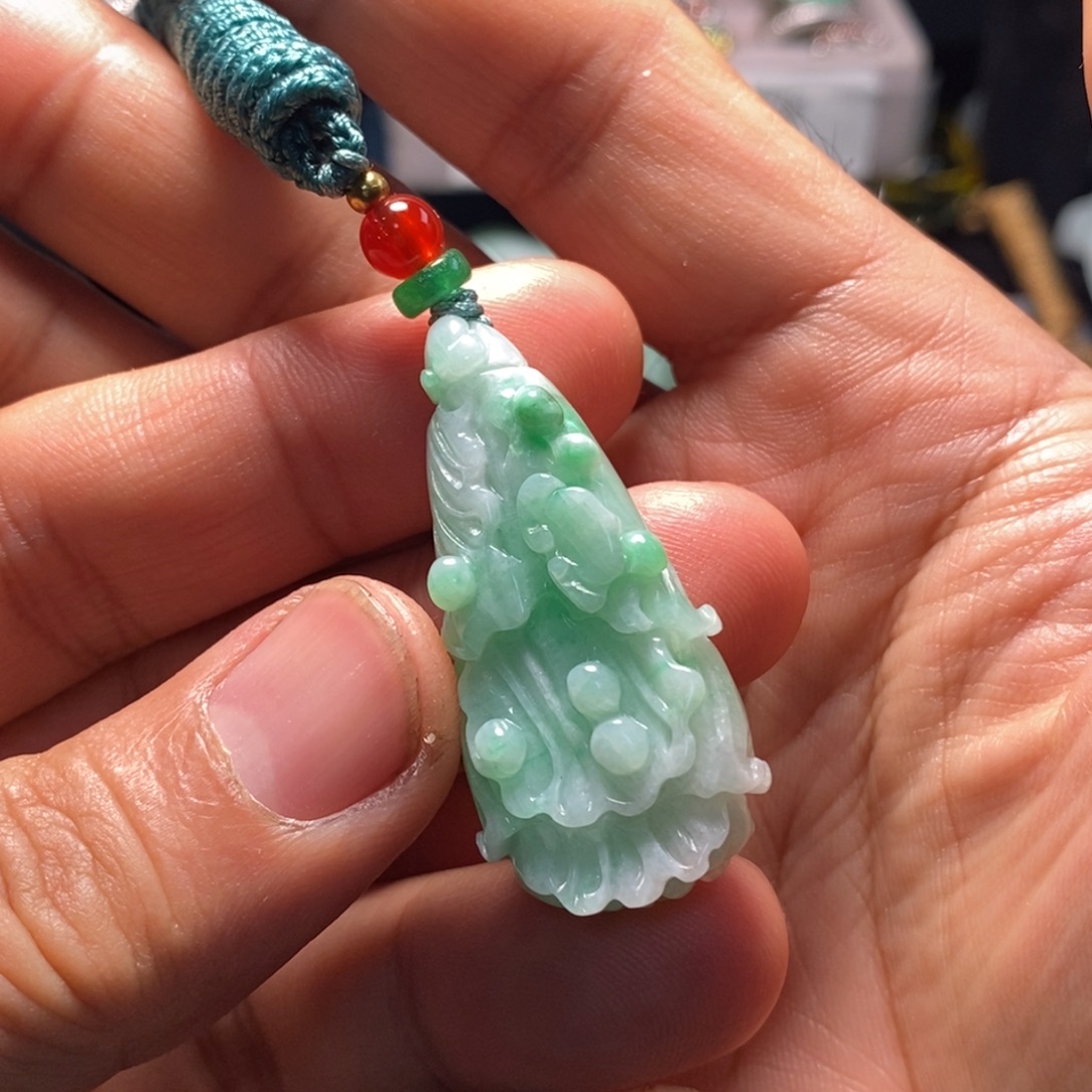 翡翠未镶嵌颈饰天然缅甸翡翠A货飘花白菜百财吊坠