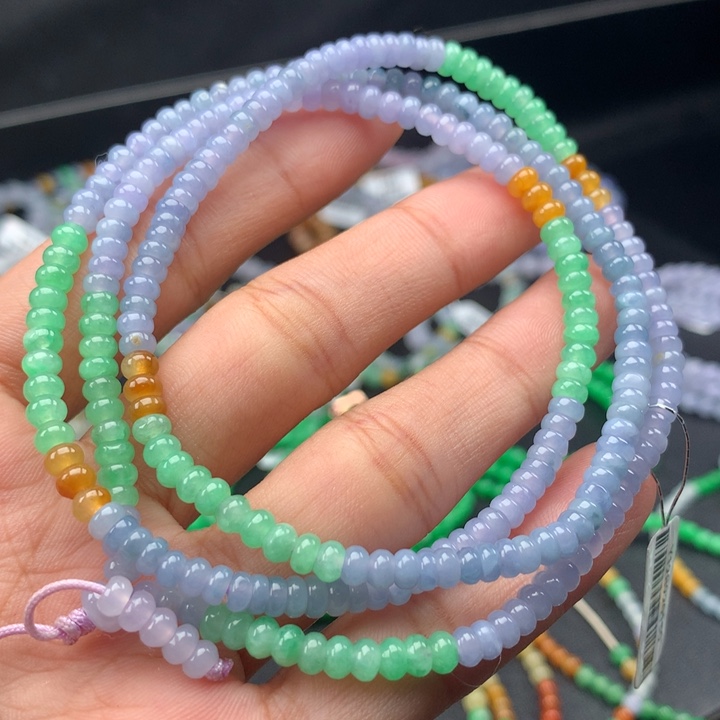 翡翠手镯未镶嵌卡