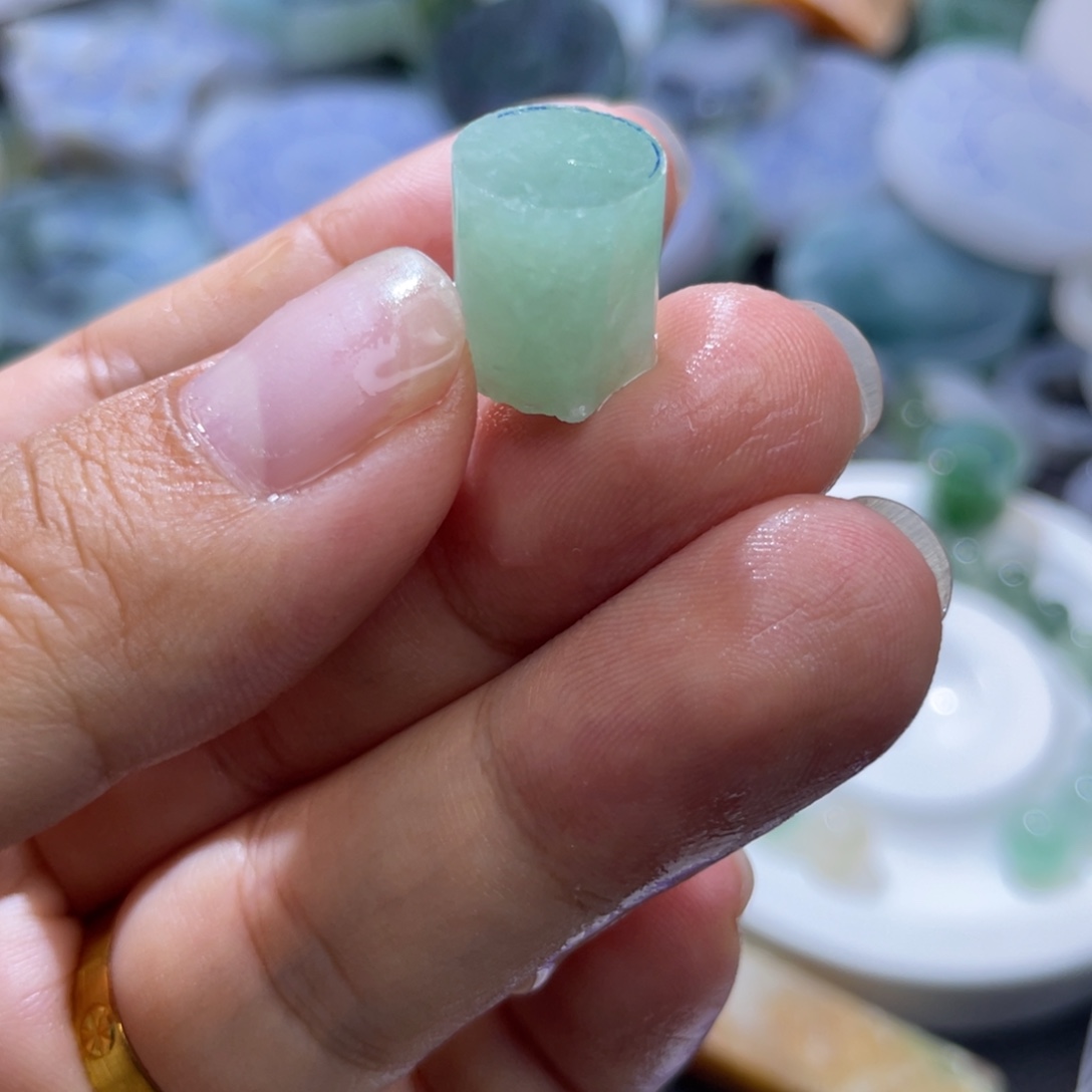 定制翡翠未镶嵌天然翡翠冰果绿9➕桶珠