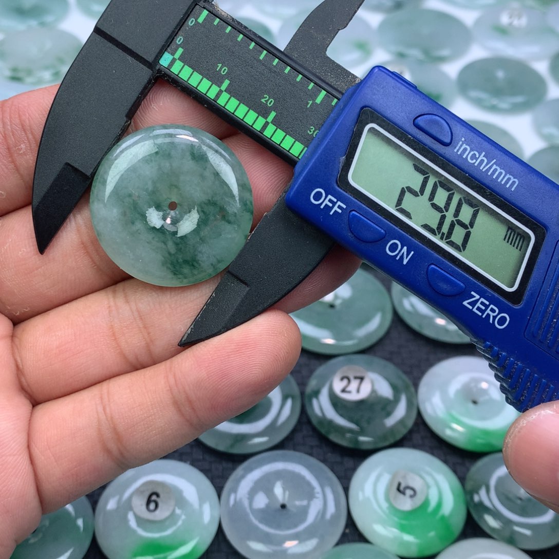 翡翠未镶嵌颈饰缅甸天然A货翡翠