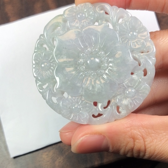 翡翠未镶嵌颈饰缅甸A货，每天下午1点半开播