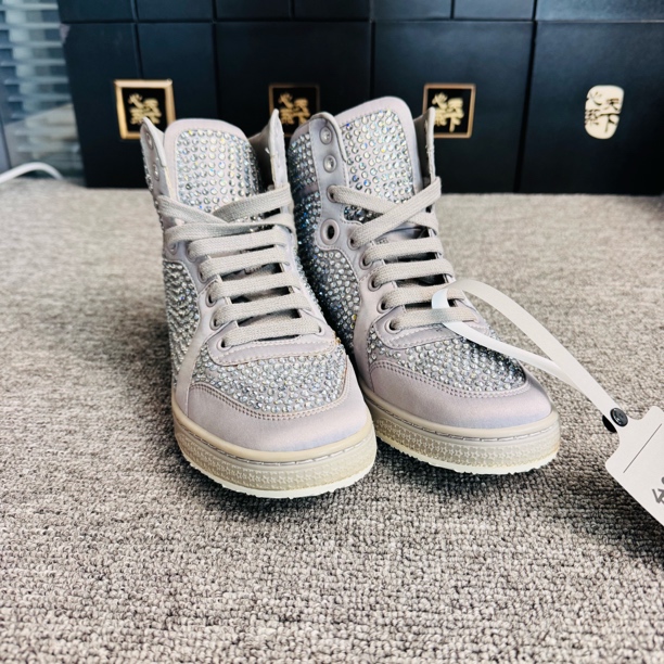 99新 GUCCI/古驰 银色满钻高帮运动鞋36码YSC1163