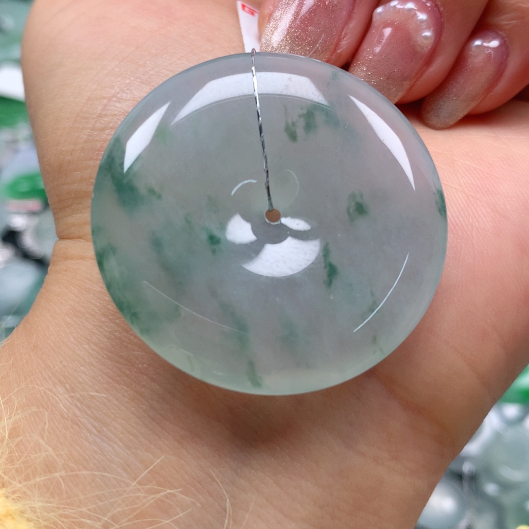 翡翠颈饰未镶嵌天然翡翠