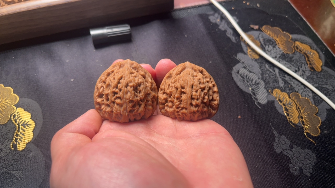 全品42尺三角疆 文玩核桃