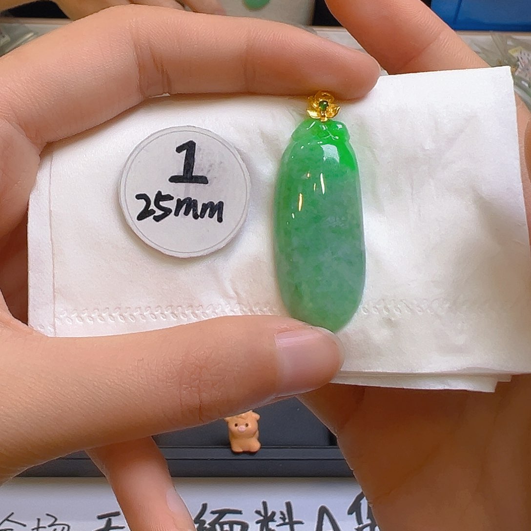 翡翠颈饰18K金镶嵌翡翠