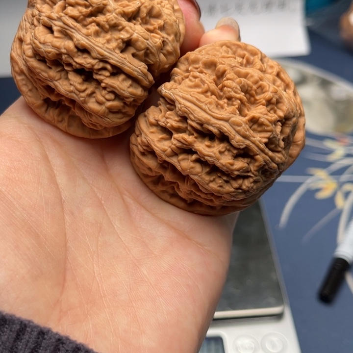 文玩核桃把件粗筋49