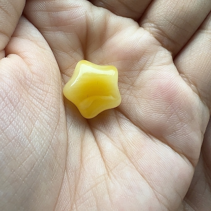 琥珀未镶嵌珠宝奇石打孔不退换