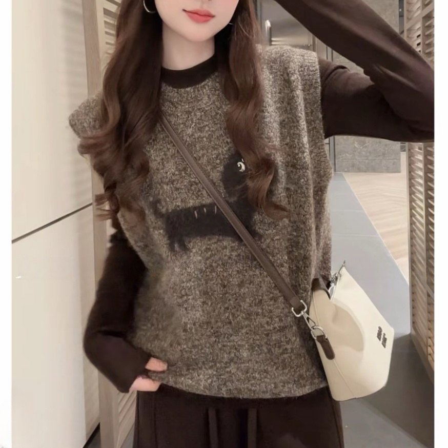 叠穿卡通小狗毛衣马甲女2025新款秋冬慵懒风宽松减龄无袖针织衫