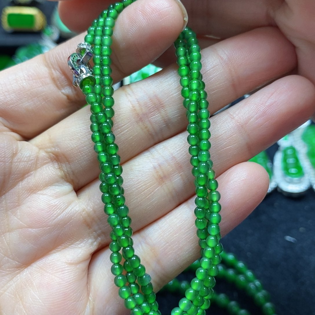 翡翠手串未镶嵌天然翡翠