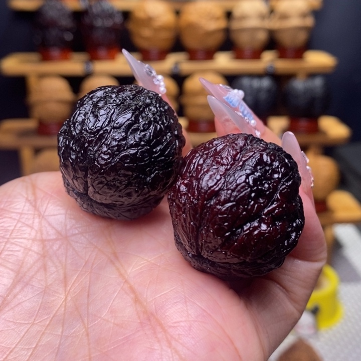 文玩核桃把件小霸王30号