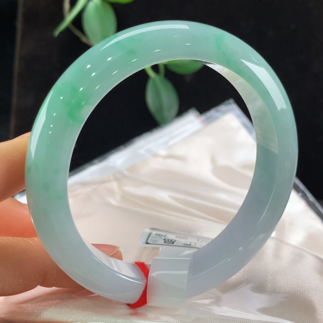 翡翠手镯未镶嵌111-0021