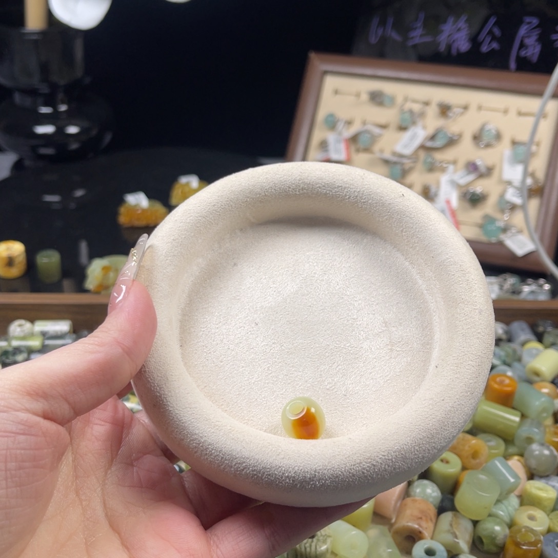 ****翡蛇纹石玉未镶嵌戒指