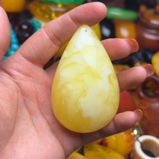 琥珀手串未镶嵌蜜蜡