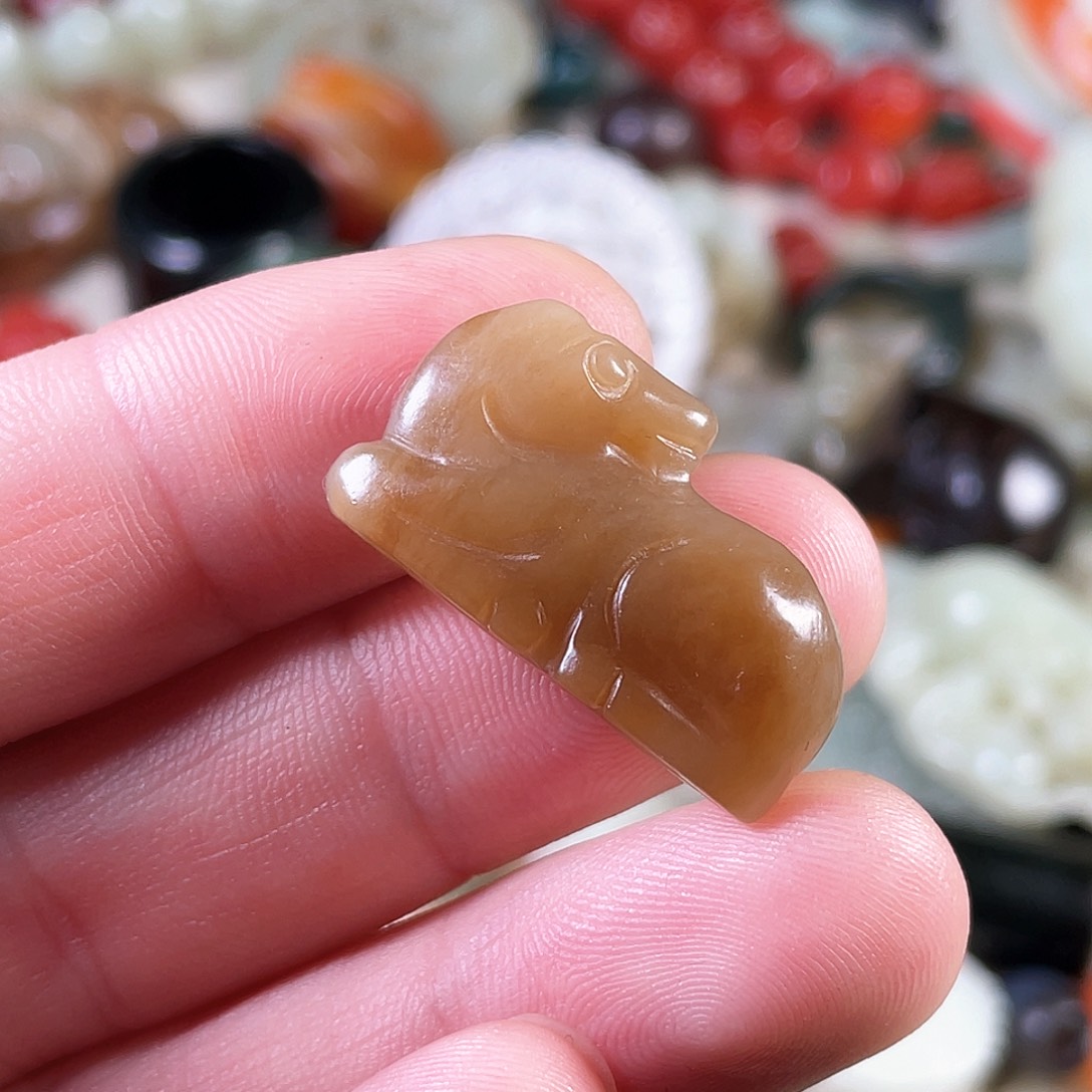 和田玉（糖玉）颈饰未镶嵌