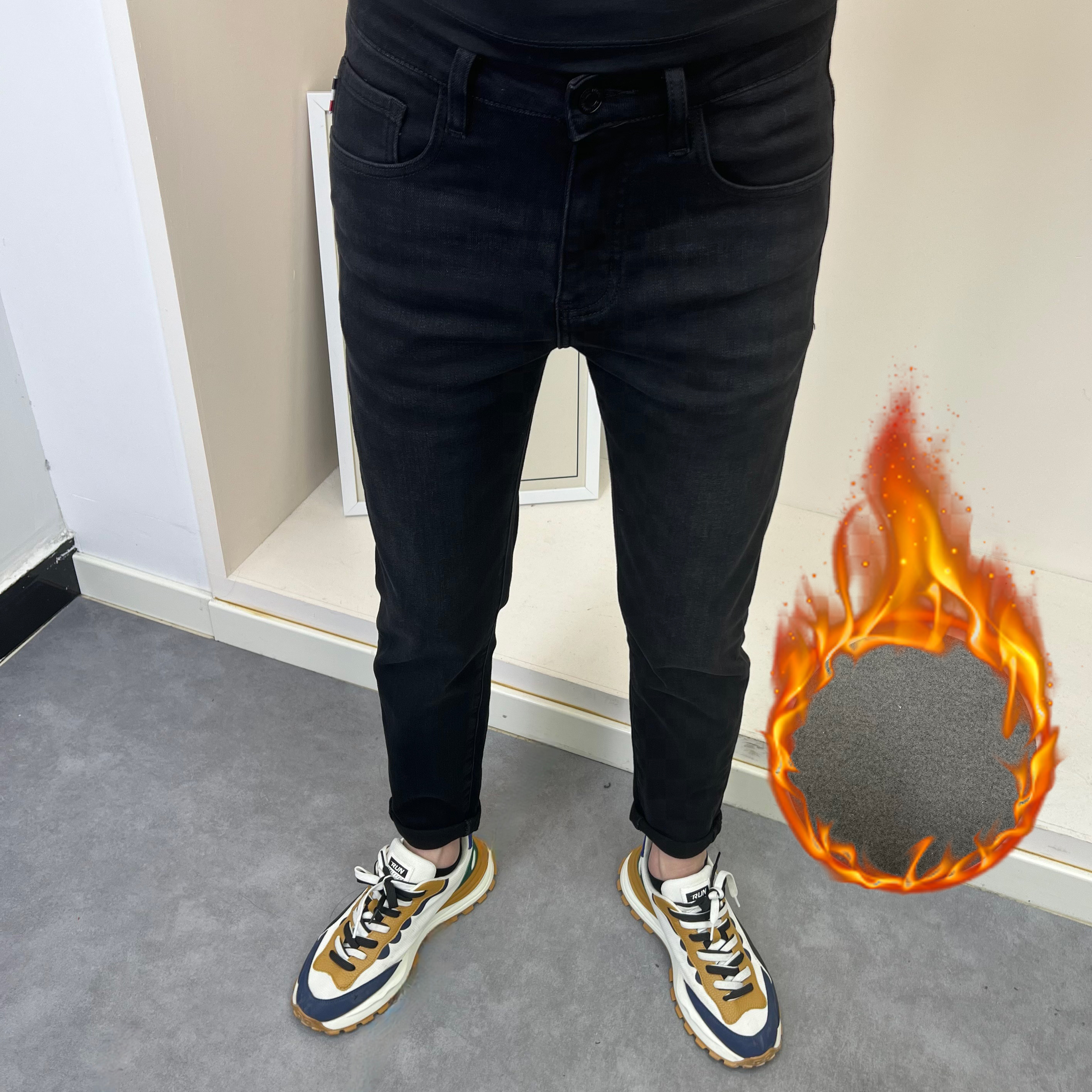 8669冬季新款加绒黑灰色简单款修身小脚男牛仔裤时尚潮流百搭帅气