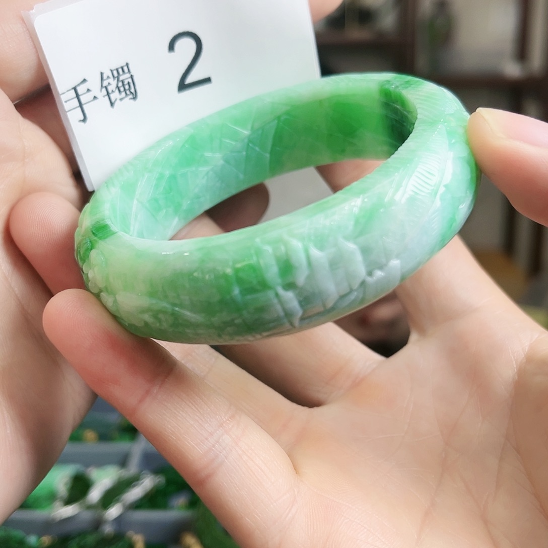 翡翠手镯未镶嵌手镯61.5