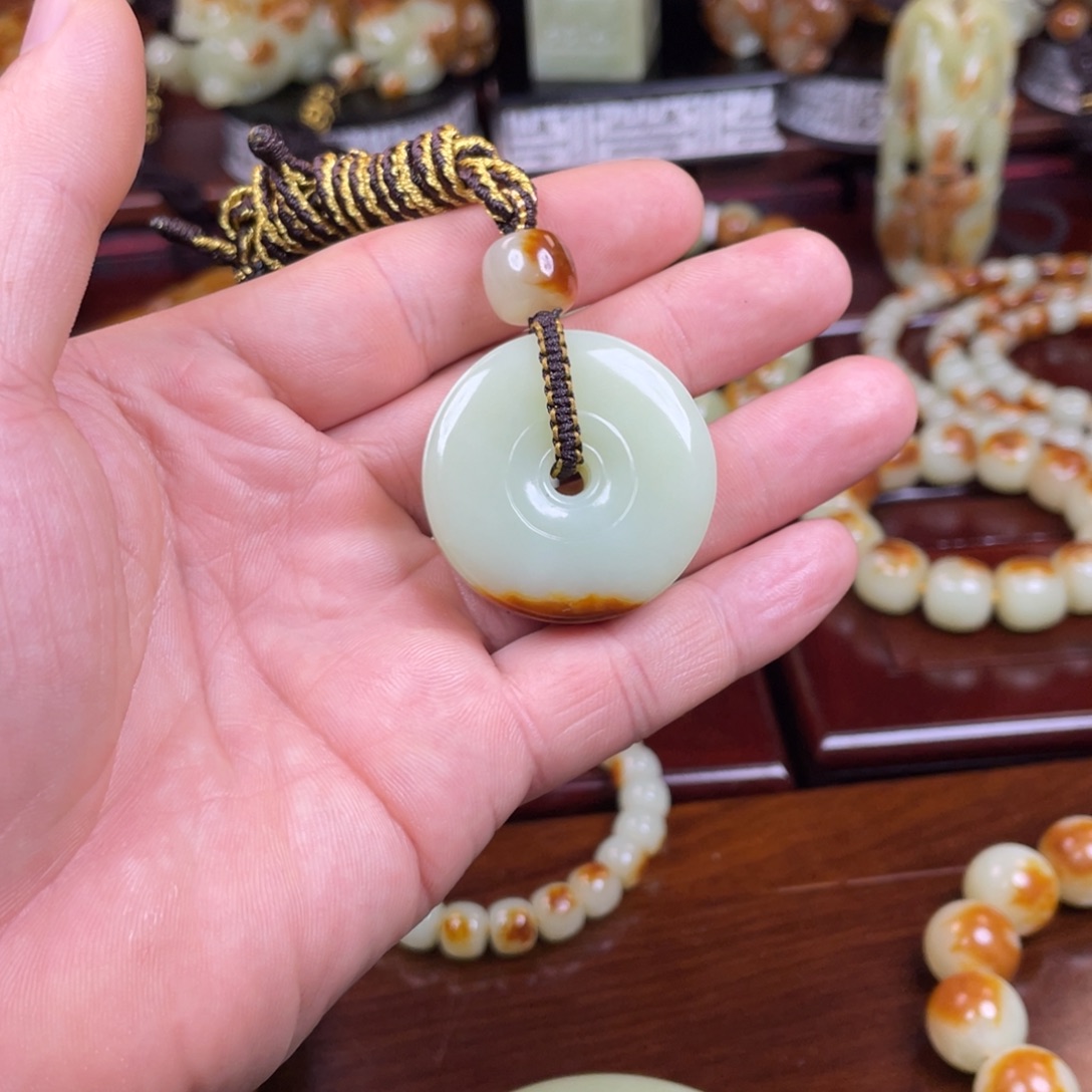 岫岩河磨玉（透闪石质玉）未镶嵌吊坠(不含链)