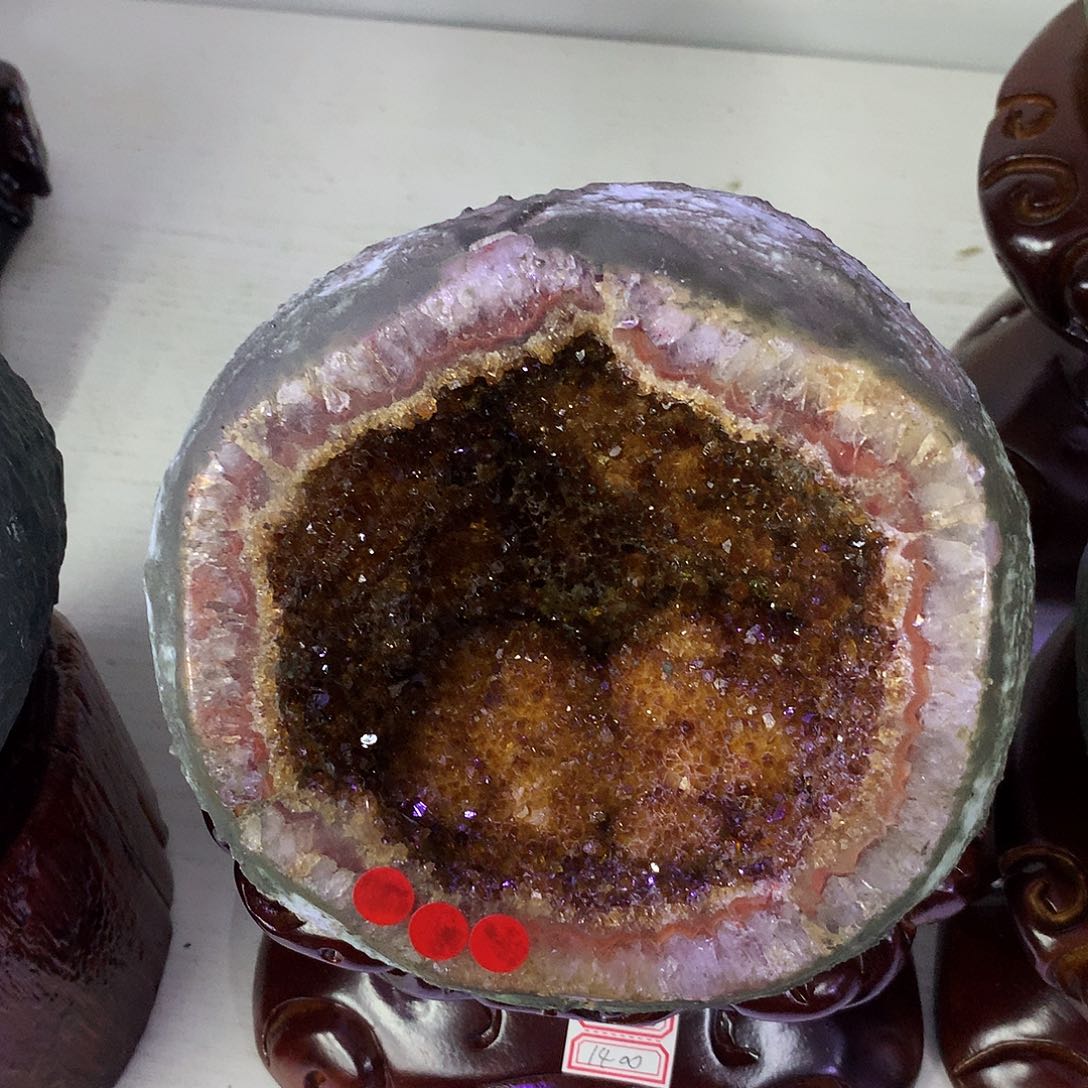 邢***牛未镶嵌水晶大型摆件（非配饰）伊伊