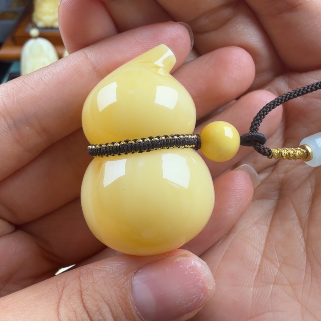 琥珀颈饰未镶嵌纯天然琥珀蜜蜡无优化