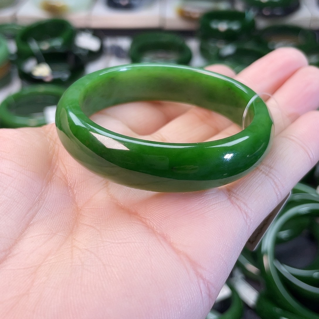 和田玉（碧玉）手镯未镶嵌